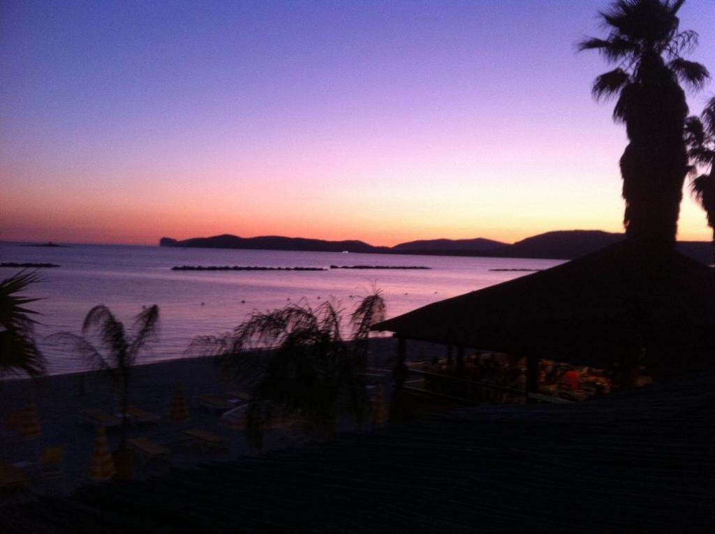 Rosanna House In Bombarde Beach Alghero Eksteriør billede